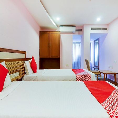 Super Collection O 77115 Vaishnavi Palace 海得拉巴 外观 照片