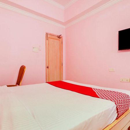 Super Collection O 77115 Vaishnavi Palace 海得拉巴 外观 照片